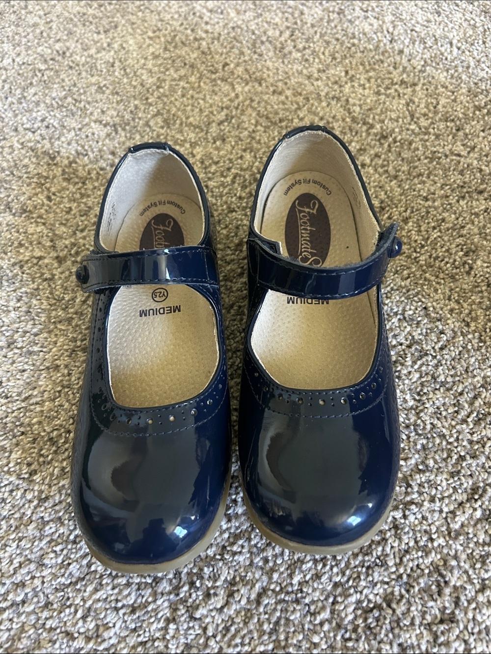 FootMates Girls Navy Patent Mary Jane Shoes